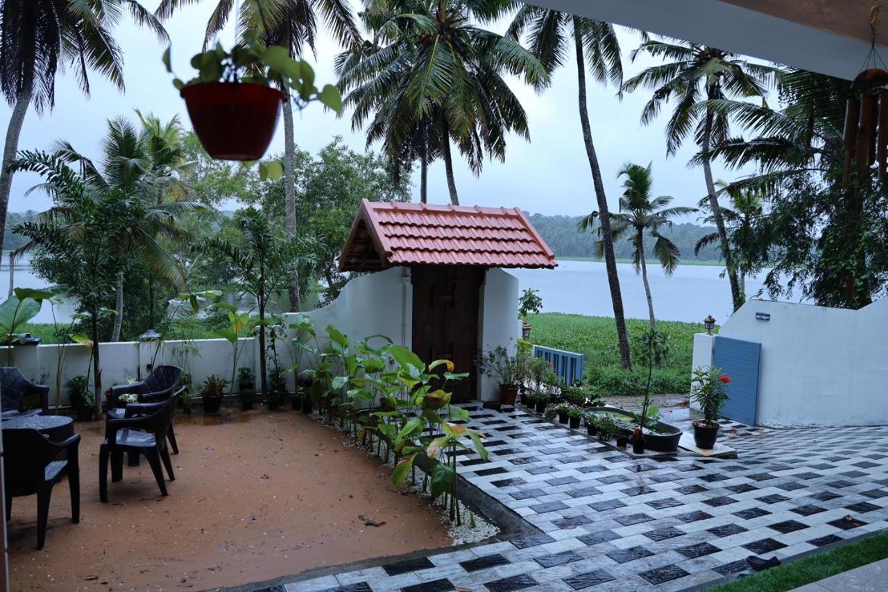 Kovalam Lake View Villa Vellayani Eksteriør bilde